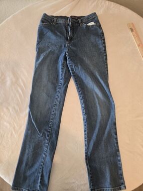 Gloria Vanderbilt Medium Blue Straight Leg Jeans